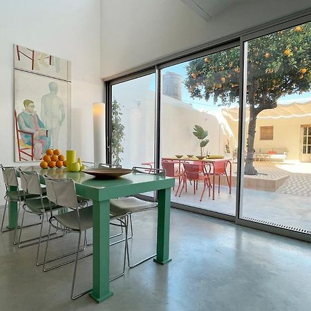 Design & Art, Patio With Orange Tree, Near Seville Carrion de Los Cespedes Kültér fotó